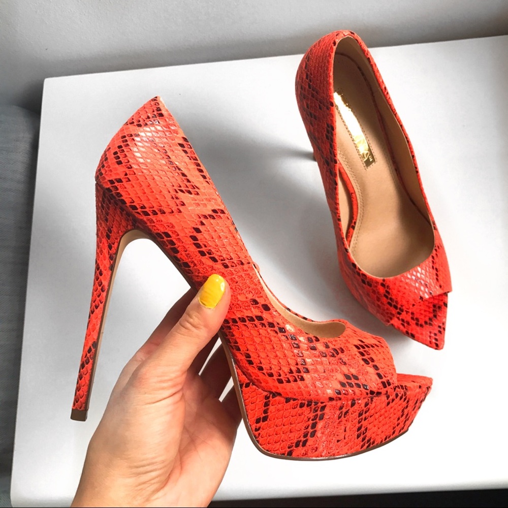 🆕 NEON ORANGE SNAKE PRINT PEEP TOE PLATFORM PUMPS